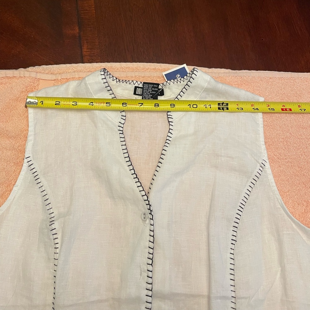 Women’s sleeveless top. Size is XL - Picture 5 of 8